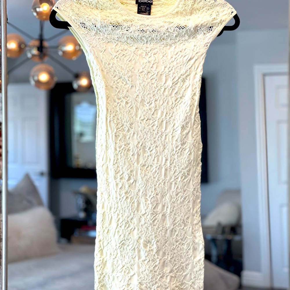 Bebe cream cap sleeve fitted dress.